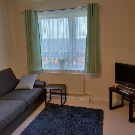 Double Room In A Top Floor Shared Apartment Нортгемптон Екстер'єр фото