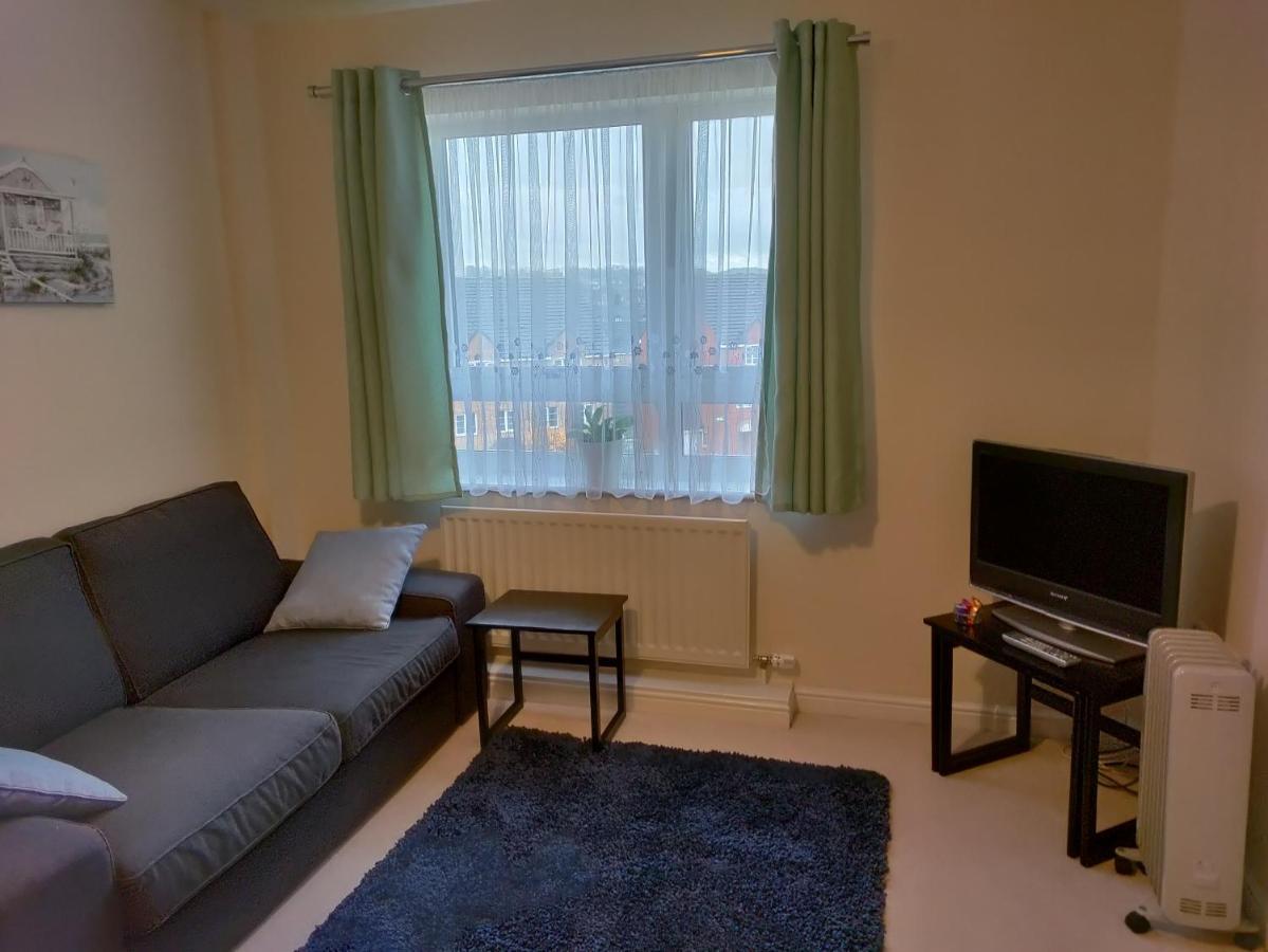 Double Room In A Top Floor Shared Apartment Нортгемптон Екстер'єр фото